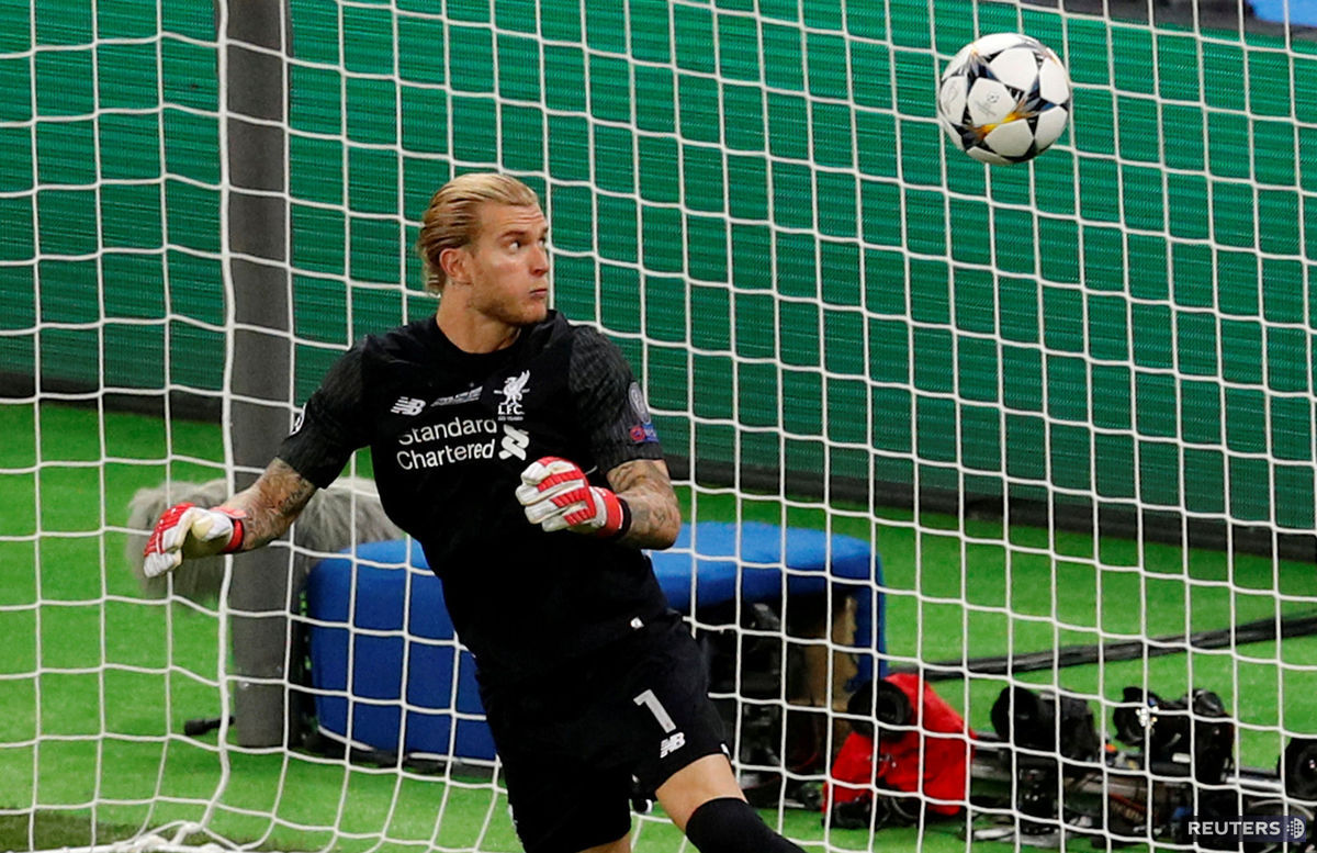 Loris Karius pustil za chrbát loptu po...