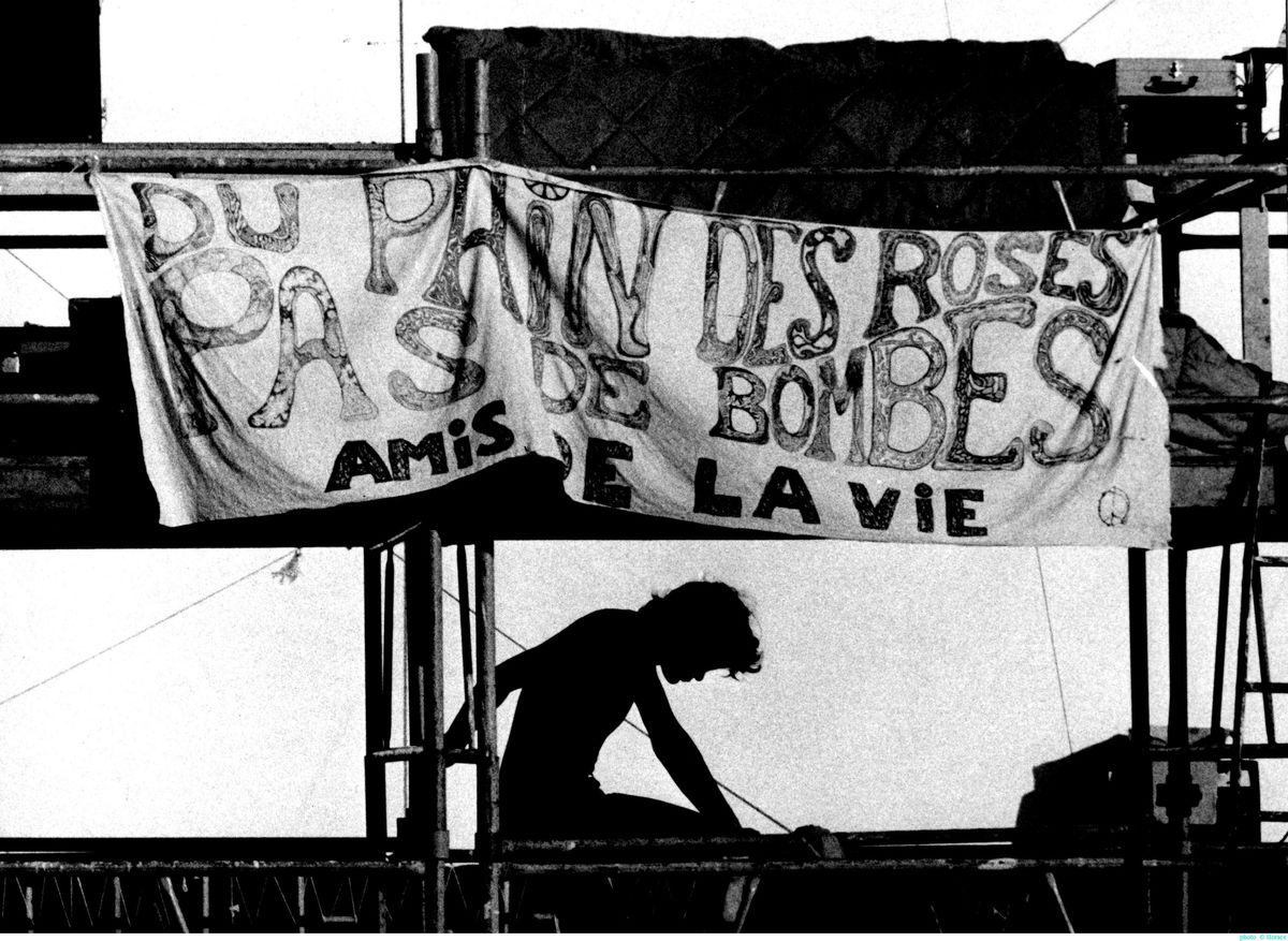 Chlieb a ruže, nie bomby! Paríž, máj 1968.