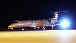 VIDEO: Na palube lietadla sa strhla bitka kvôli pivu. Agresívnemu pasažierovi hrozí 20 rokov