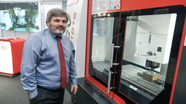 Riaditeľ českej strojárskej firmy: Roboty ľudí tak skoro nevytlačia