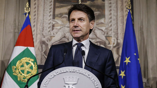 Giuseppe Conte prijal poverenie na zostavenie talianskej vlády