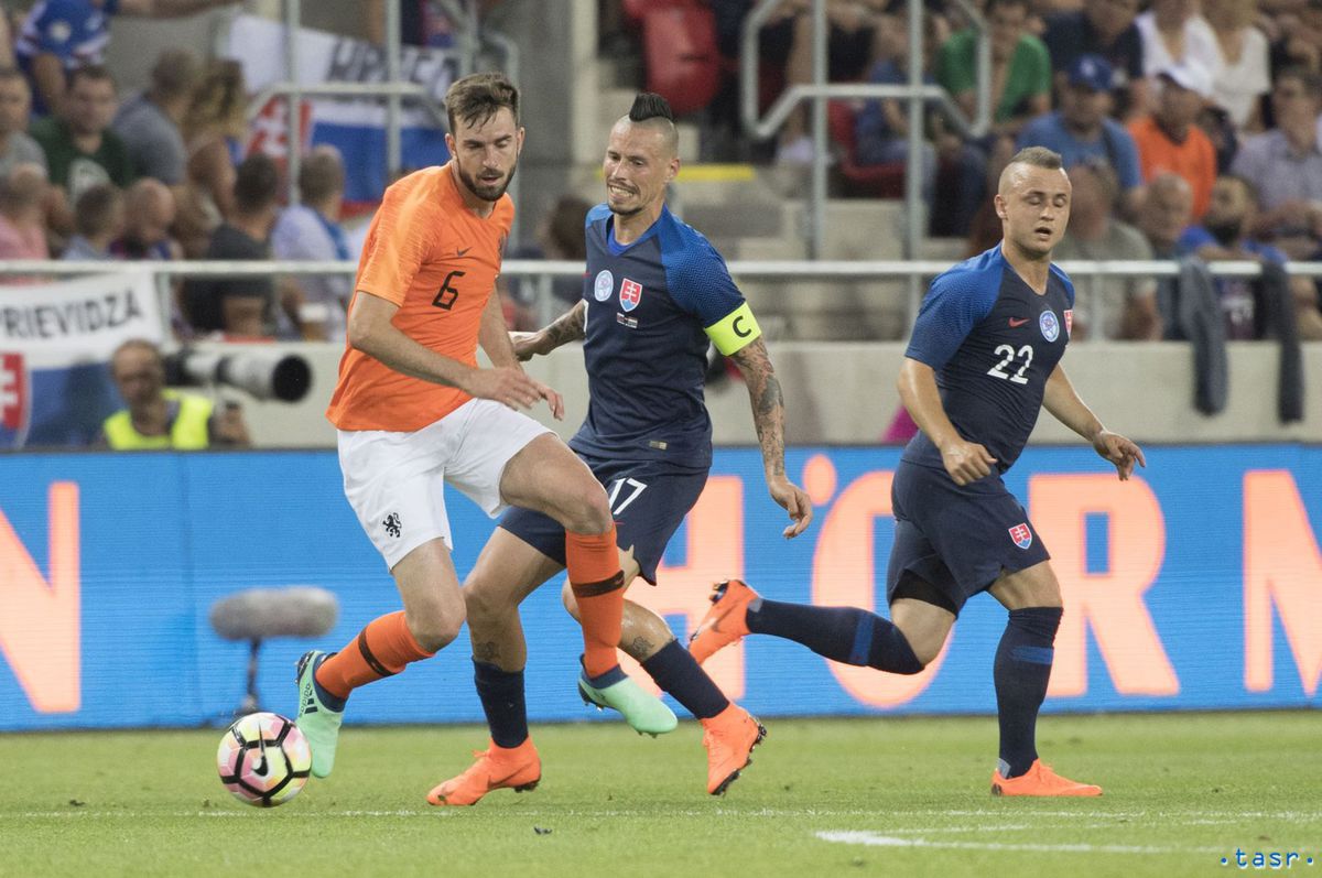 Davy Pröpper (Holandsko), kapitán Marek Hamšík...