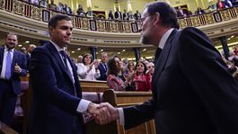 Nový španielsky premiér Pedro Sánchez zložil sľub a ujíma sa úradu