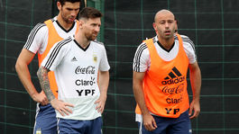 Messiho vyzvali, aby bojkotoval duel s Izraelom. Inak budú páliť jeho dresy