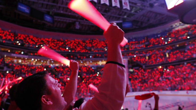 Predzápasová šou v podaní fanúšikov Washingtonu.