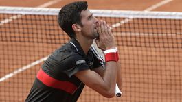 Talianska senzácia. Djokovič skončil na rakete Cecchinata