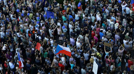 'Už nás nebabiš.' Tisíce Čechov protestovali proti Babišovi a komunistom
