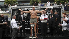 Fury bol ako rybička v akváriu: Pustili ma, pozerajte, ako budem plávať