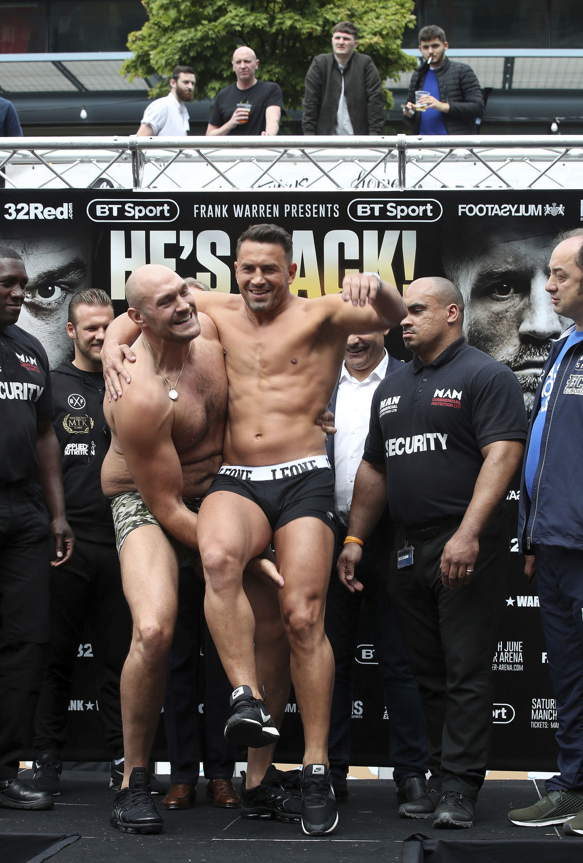 Tyson Fury a Sefer Seferi.