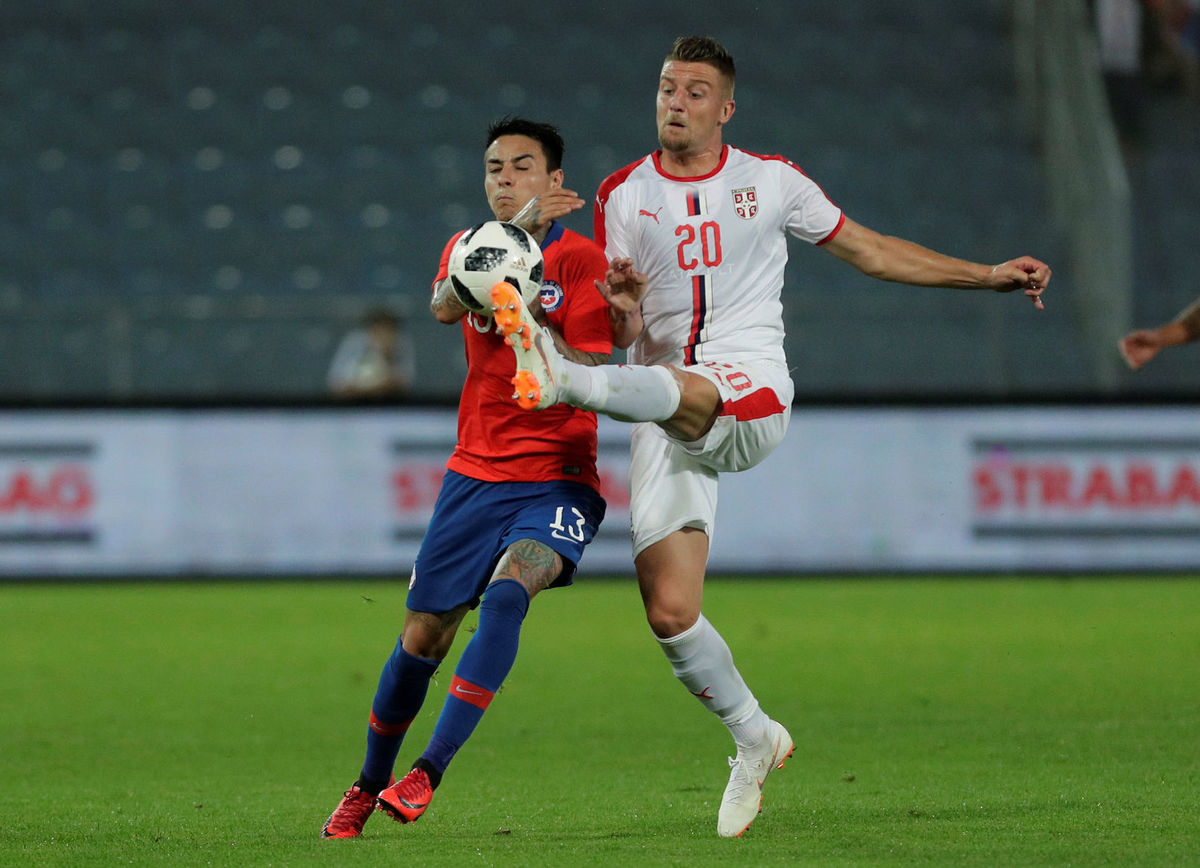 Srbský futbalista Sergej Milinkovič-Savič...