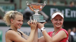 Siniaková s Krejčíkovou ako tretí český pár histórie ovládli v Paríži štvorhru