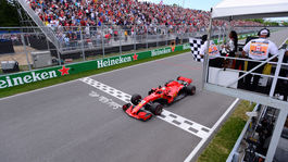 Modelka odmávala koniec VC Kanady predčasne. Za lapsus nemohla 