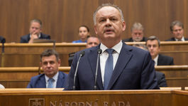 Kiska možno stratí tri alebo až dvanásť platov