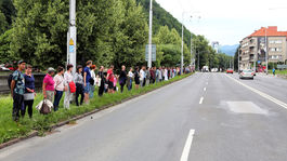 Banskobystričania urobili pri Hrone živú reťaz, k ochrane pred povodňami bude diskusia