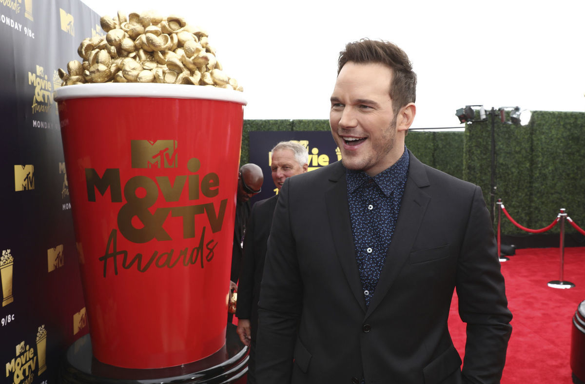 Herec Chris Pratt prichádza na vyhlásenie cien...