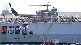 Na nákladnej lodi sa otrávila posádka, traja námorníci zomreli