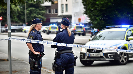 Vo švédskom Malmö sa strieľalo, úrady upokojujú verejnosť