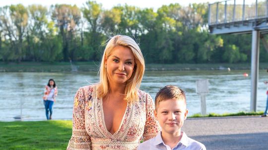 Lekárka Alena Pallová so synom Patrikom. 