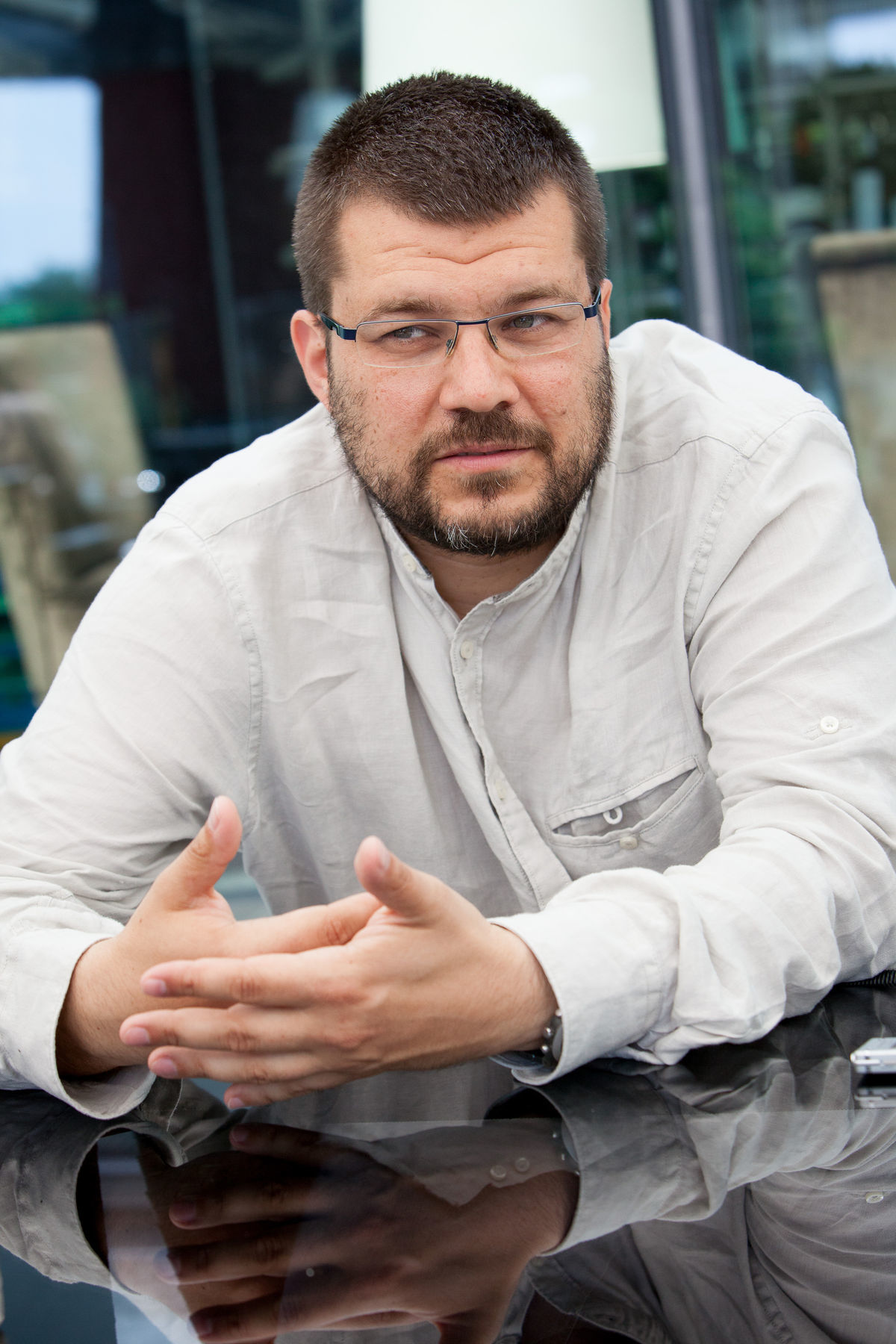 Filmár Peter Kerekes.