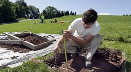 Archeológovia skúmajú pole, na ktorom sa konal Woodstock