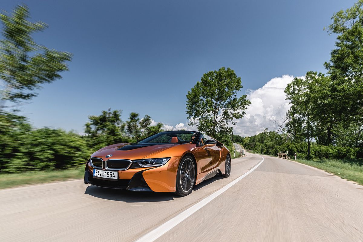 BMW i8 Roadster púta pozornosť všade, kde sa...
