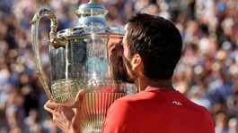 Čilič v dramatickom finále zdolal Djokoviča. Trvalo takmer tri hodiny