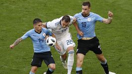 Oslabení Rusi na záver skupiny hladko padli, Uruguaj postúpil bez straty bodu 