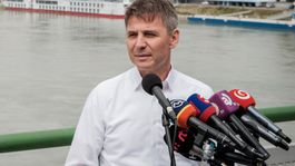 Výstavba diaľnice D4 a rýchlostnej cesty R7 potrebuje koordinátora, tvrdí Nesrovnal