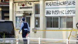Japonec zabil policajta nožom a zastrelil člena ochranky