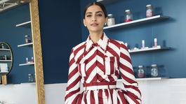 Herečka a modelka Sonam Kapoor počas filmového festivalu v Cannes. 