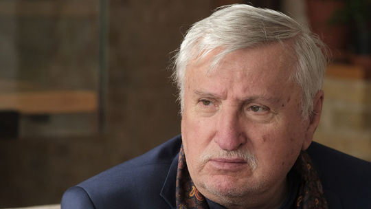 Spisovateľ Kamil Peteraj.