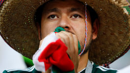 Švédi zostrelili Mexiko. Ďalej postupujú obaja