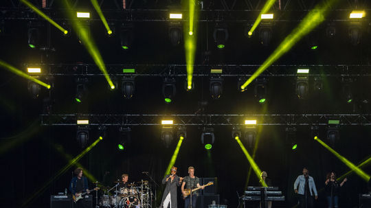 Shaggy a Sting počas spoločného koncertu v...