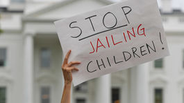 Súd v Kalifornii nariadil zjednotenie rozdelených rodín migrantov do 30 dní