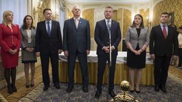 Dohodnuté: Pracovníci v štátnej správe si polepšia o 10% dva roky po sebe