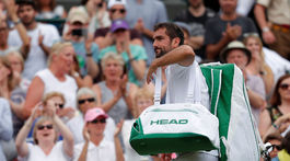 Šok v Londýne. Čilič viedol 2:0 na sety, ale vo Wimbledone končí