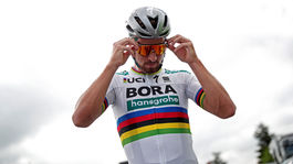 Lapsus organizátorov. Oficiálna stránka Tour píše o Slovincovi Saganovi