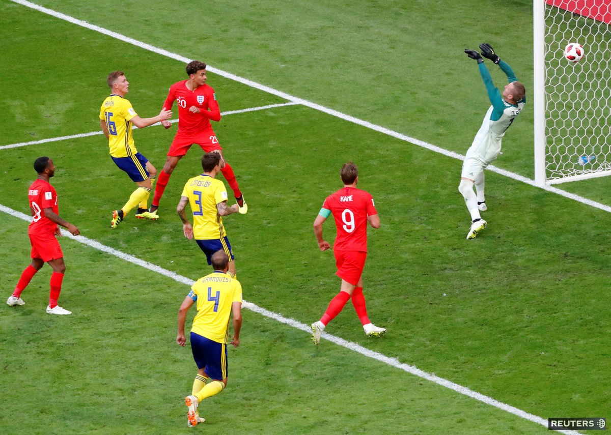 Dele Alli zvyšuje anglické vedenie na 2:0.