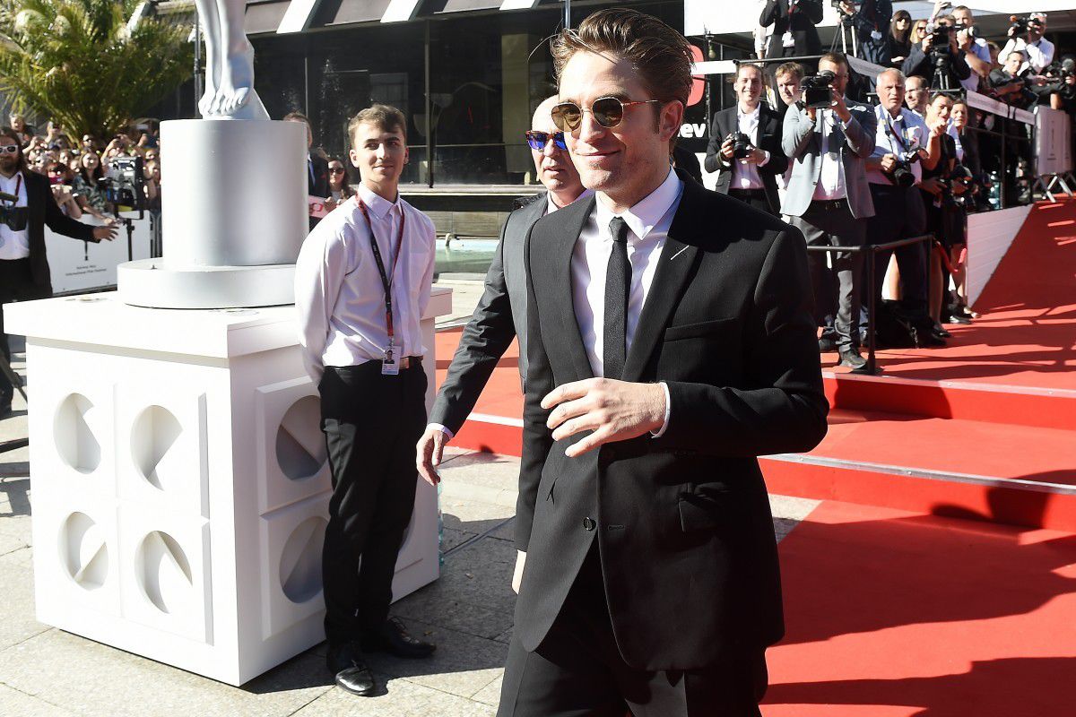 Robert Pattinson prichádza na záverečný...
