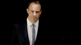 Britská vláda začína pripravovať krajinu na brexit bez dohody