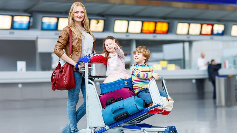 cestovanie, deti, žena, letisko, kufre