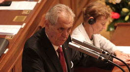 Česká vláda získala v poslaneckej snemovni dôveru