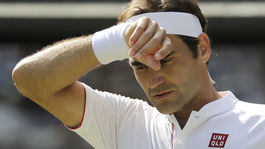 Federer titul vo Wimbledone neobháji, Djokovič vyzve v semifinále Nadala