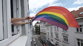 Patakyová vyvesila po roku opäť vlajku LGBTI, na priek SNS