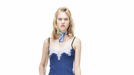 Model dámskych šiat z kolekcie Pinko, predávajú sa v zľave, info o cene online alebo v predaji. 