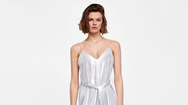 Model dámskych šiat z kolekcie Zara, predávajú sa v zľave za 19,99 eura. 