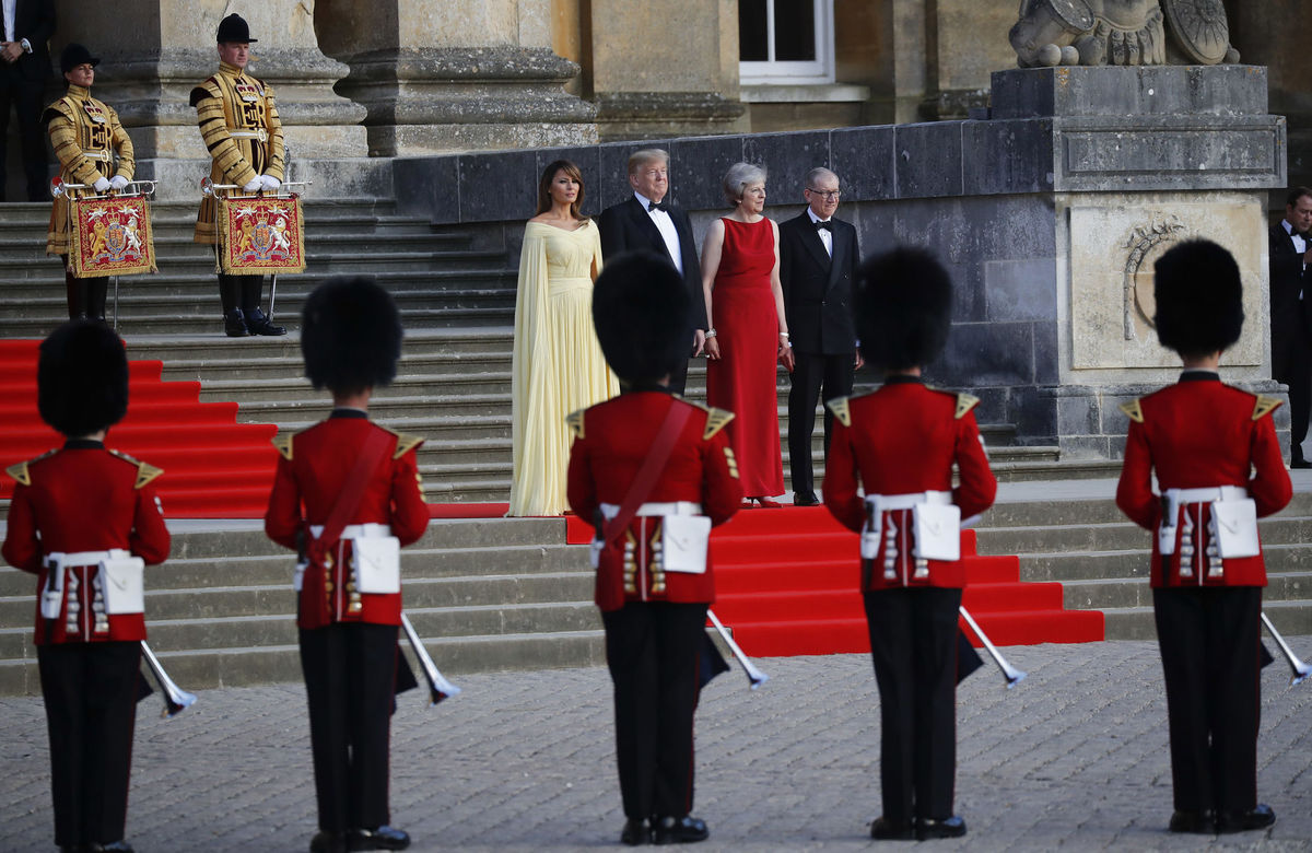 Zľava: Melánia Trumpová, prezident Donald...