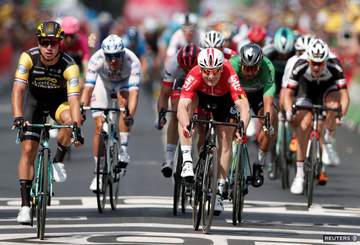 Dylan Groenewegen z Holandska v cieli 8. etapy.