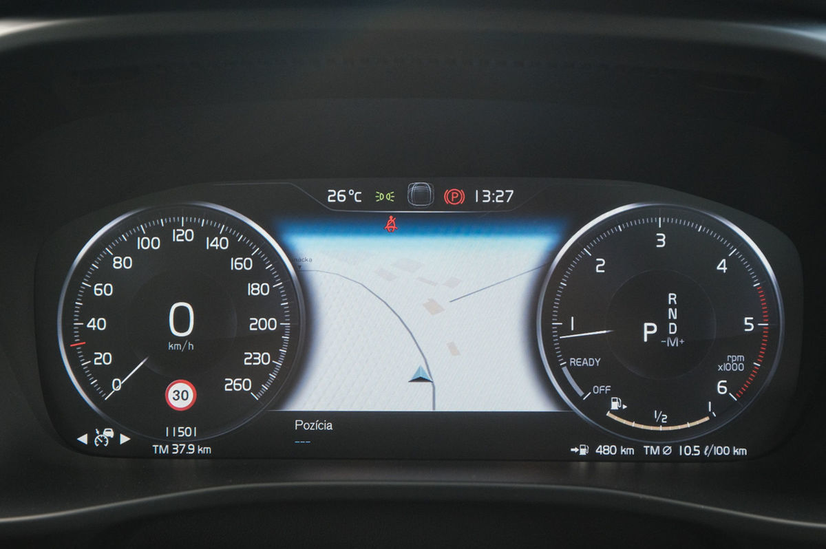 Vodič má k dispozícii digitálny prístrojový štít.