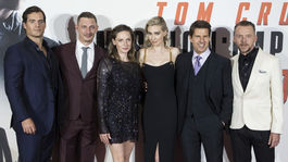 Henry Cavill, Frederick Schmidt, Rebecca Ferguson, Vanessa Kirby, Tom Cruise a Simon Pegg